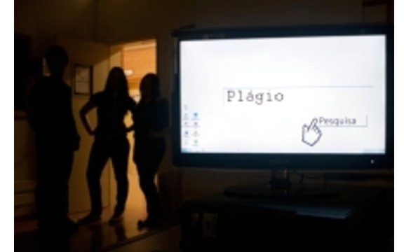 Professores falam sobre os perigos do control C control V